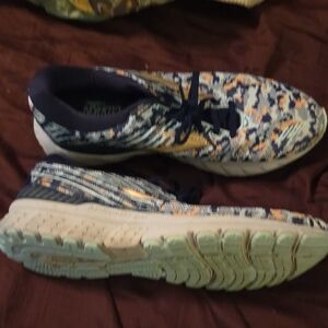 Womens Brooks Athletic Sneakers